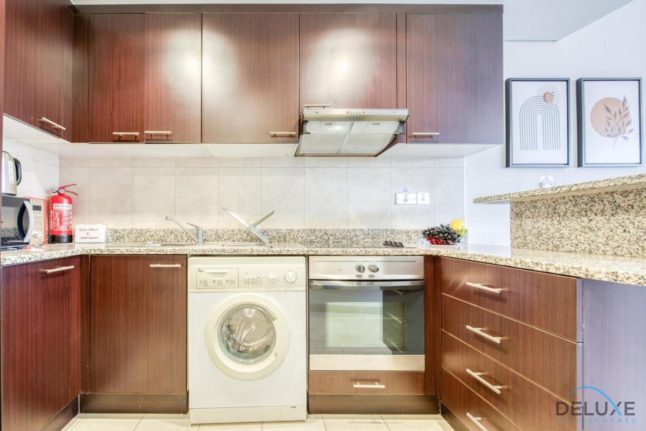 Unbeatable Rate Stylish 1Br With Balcony Near Metro By Deluxe Holiday Homes Dubai Exterior foto